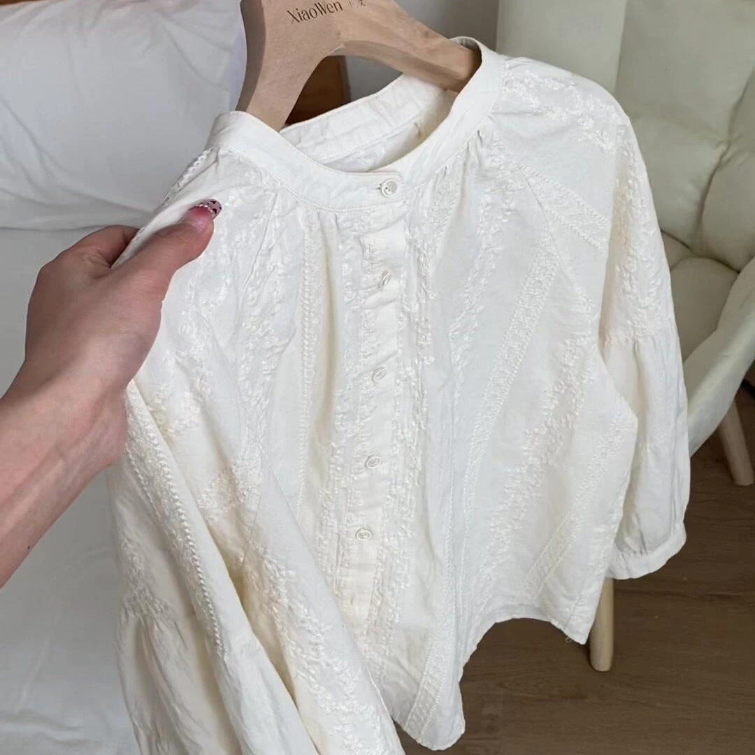 别致小众设计感白色刺绣衬衫女2025春季新款温柔风可叠穿衬衣ins
