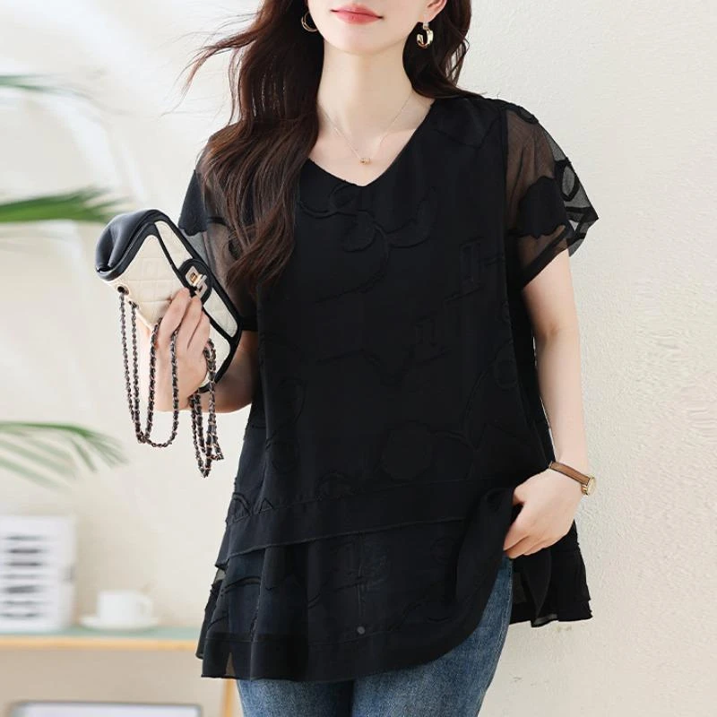 杜拉妮大码V领短袖雪纺衫女夏季2025新款洋气提花小衫遮肚雪纺衫