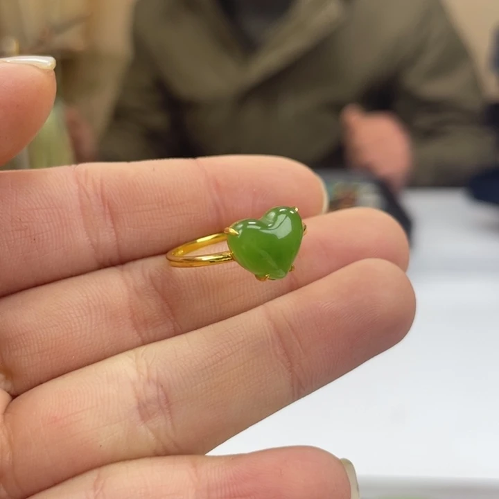 和田玉18K金镶嵌颈饰