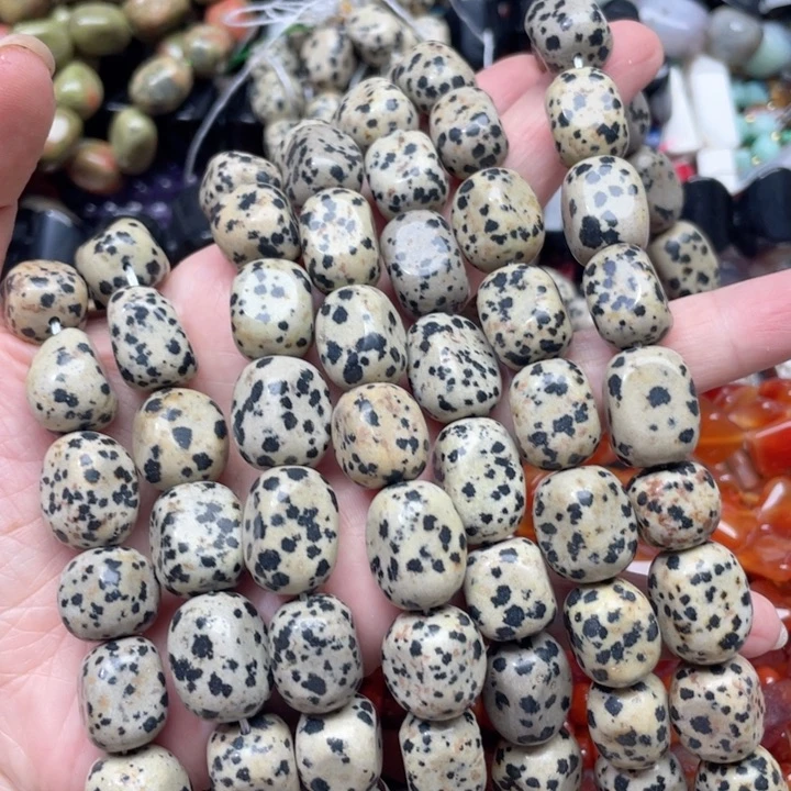 玛瑙/玉髓合金珠宝半成品一条12x18m斑点石大块
