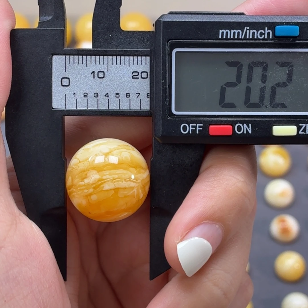 琥珀未镶嵌裸石焦皮福利微瑕虎皮纹20.2mm