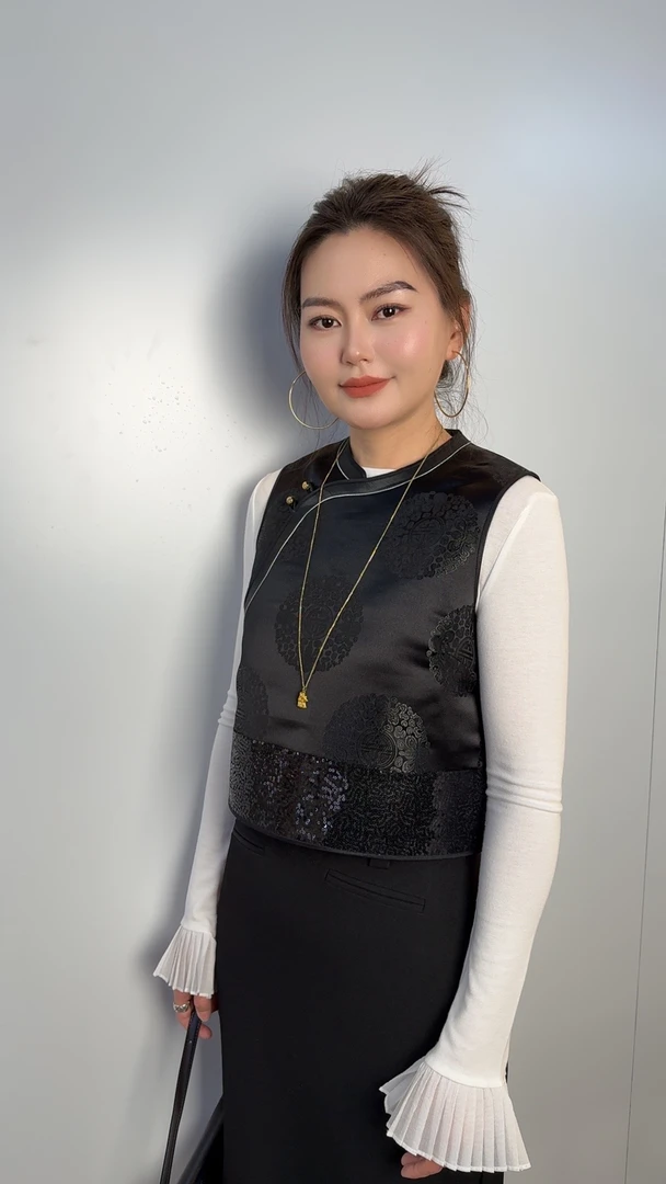 2025新款黑色双瑞亮片马甲