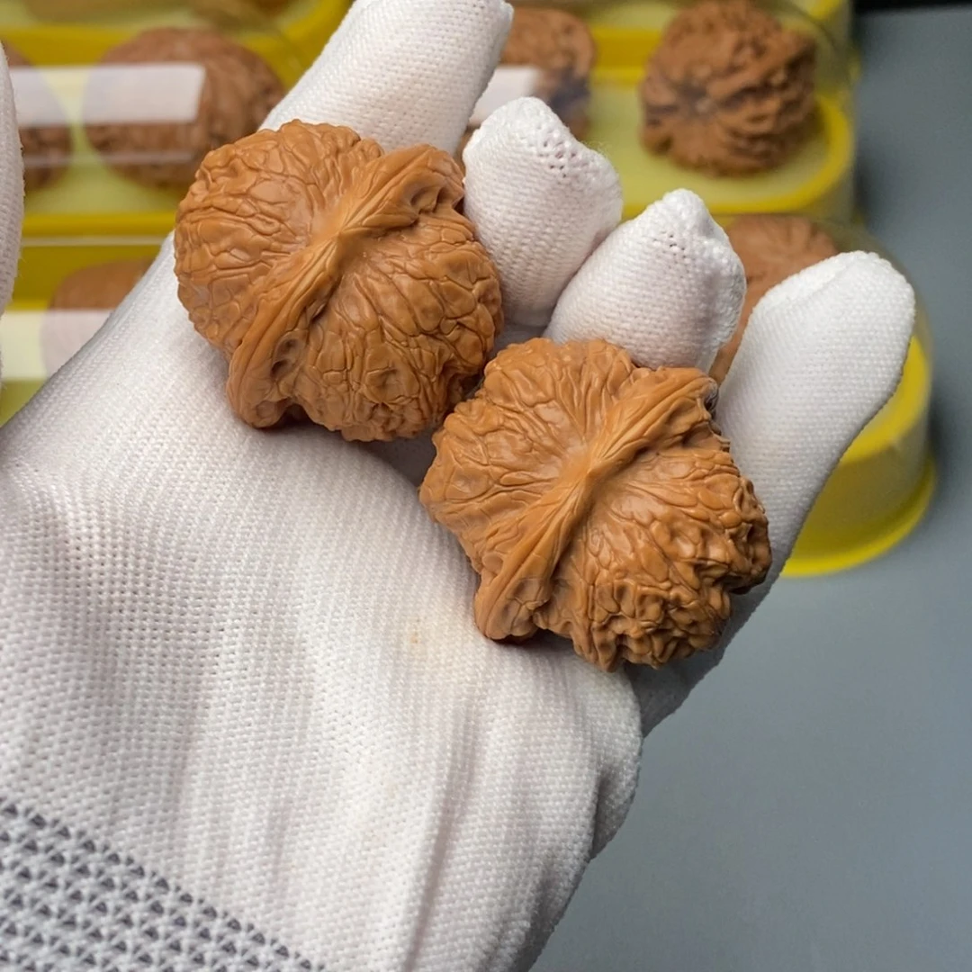 文玩核桃把件G****e36血麒麟