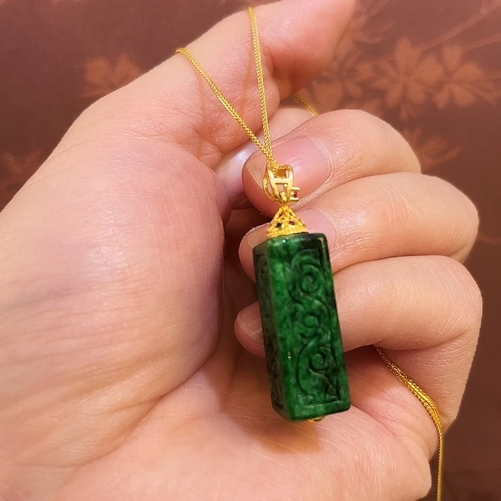 翡翠合金吊坠(赠链)