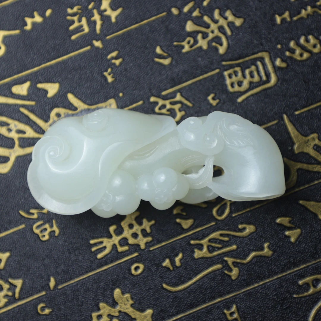 TCWWA08184民国和田白玉如意把件