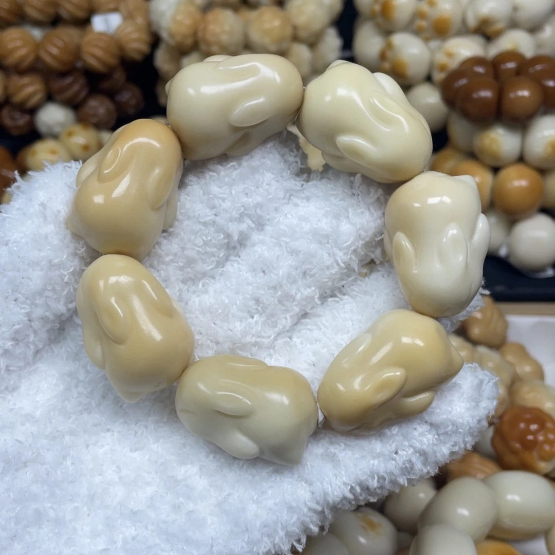 菩提根/象牙果手串12.17.3微瑕趴趴兔