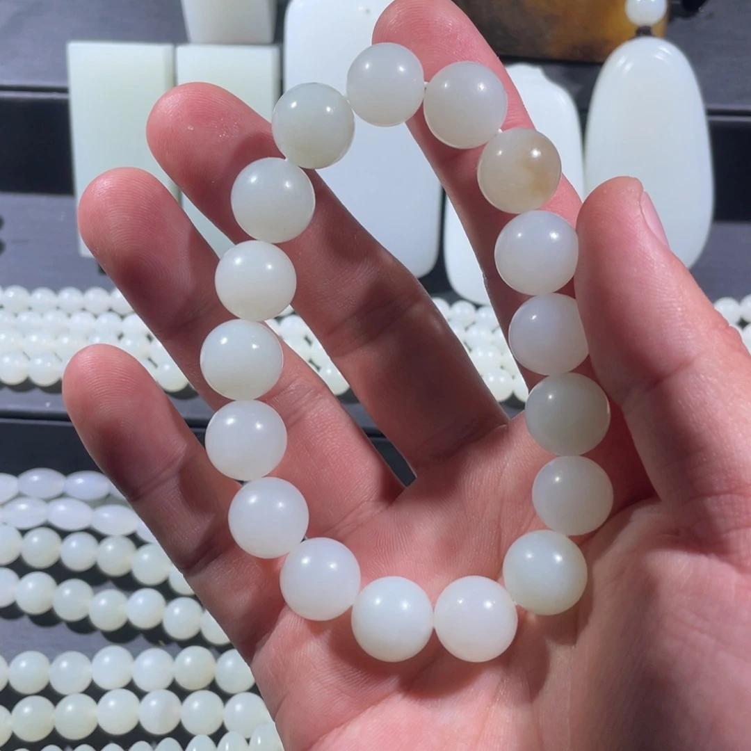 和田玉未镶嵌颈饰手串