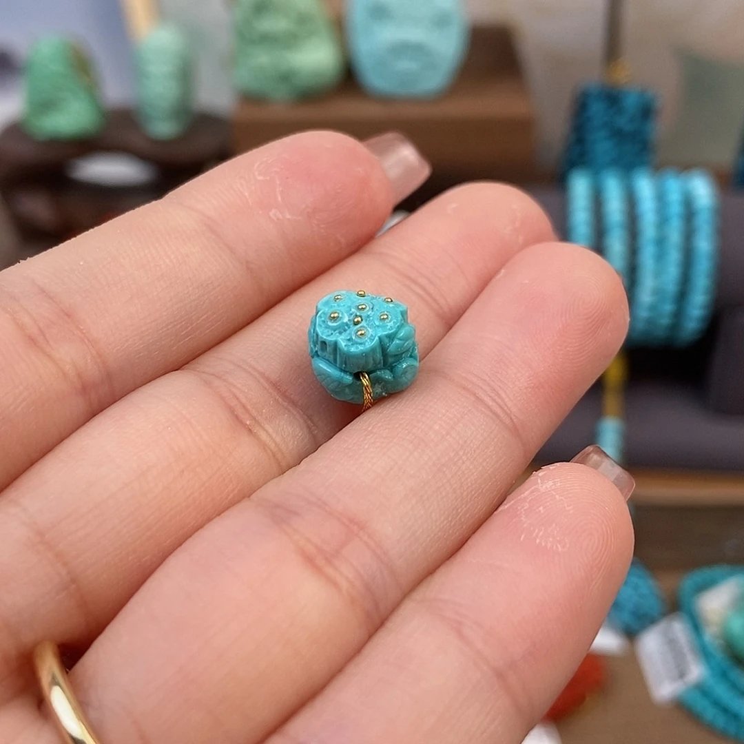 绿松石雕刻未镶嵌