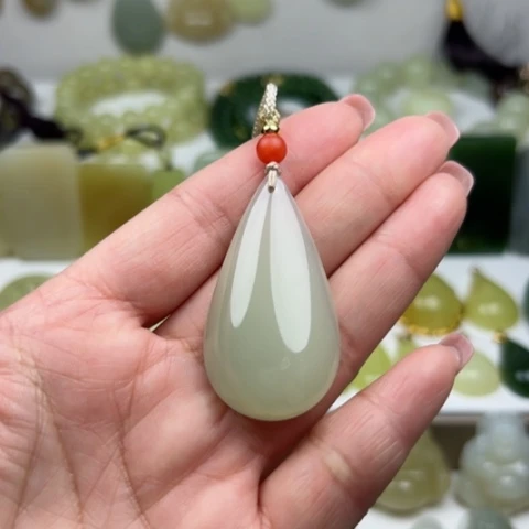 和田玉颈饰未镶嵌