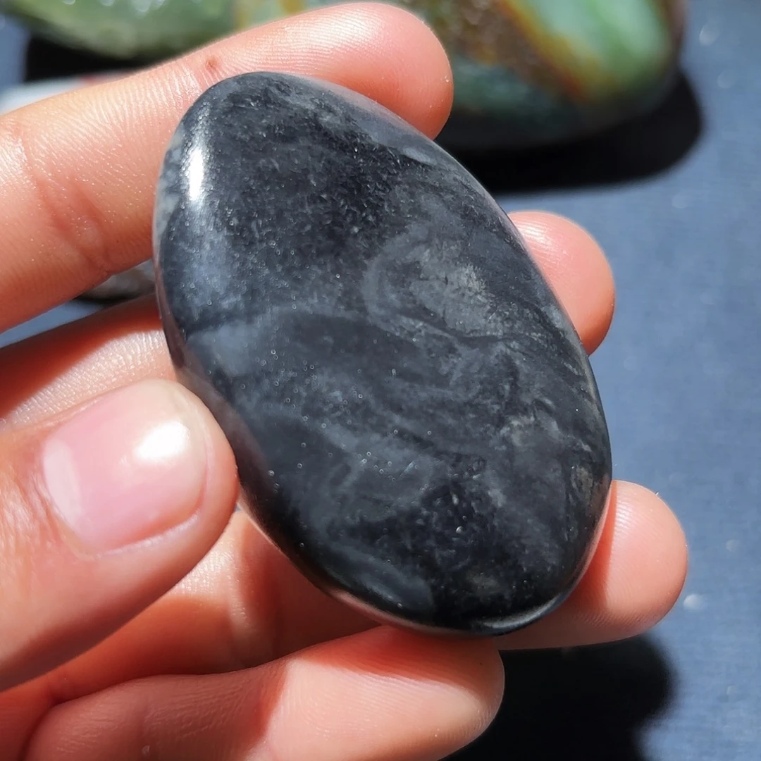 和田玉未镶嵌珠宝奇石