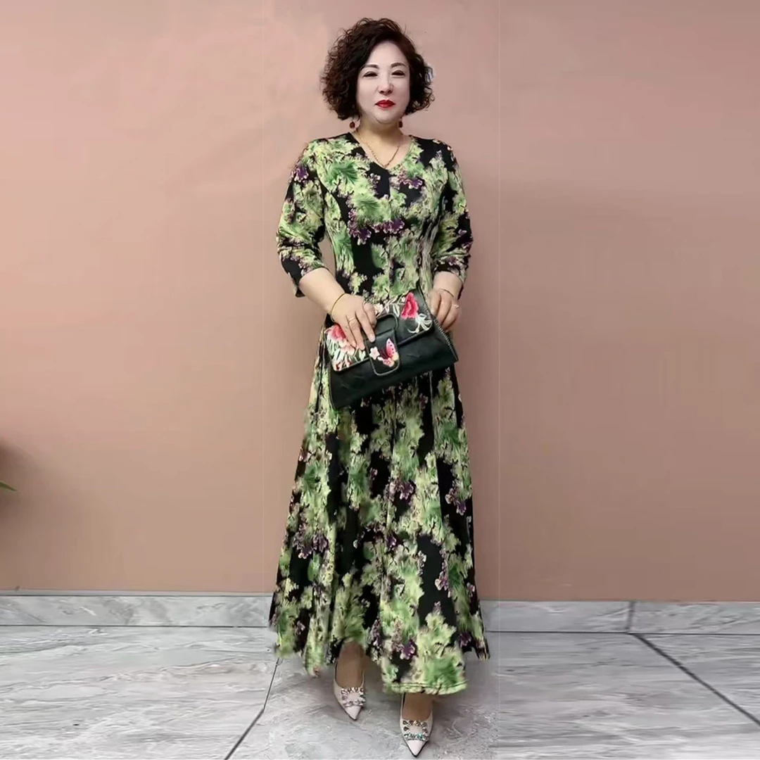 新款大裙摆连衣裙气质长款洋气减龄修身显瘦潮流碎花妈妈长裙夏季