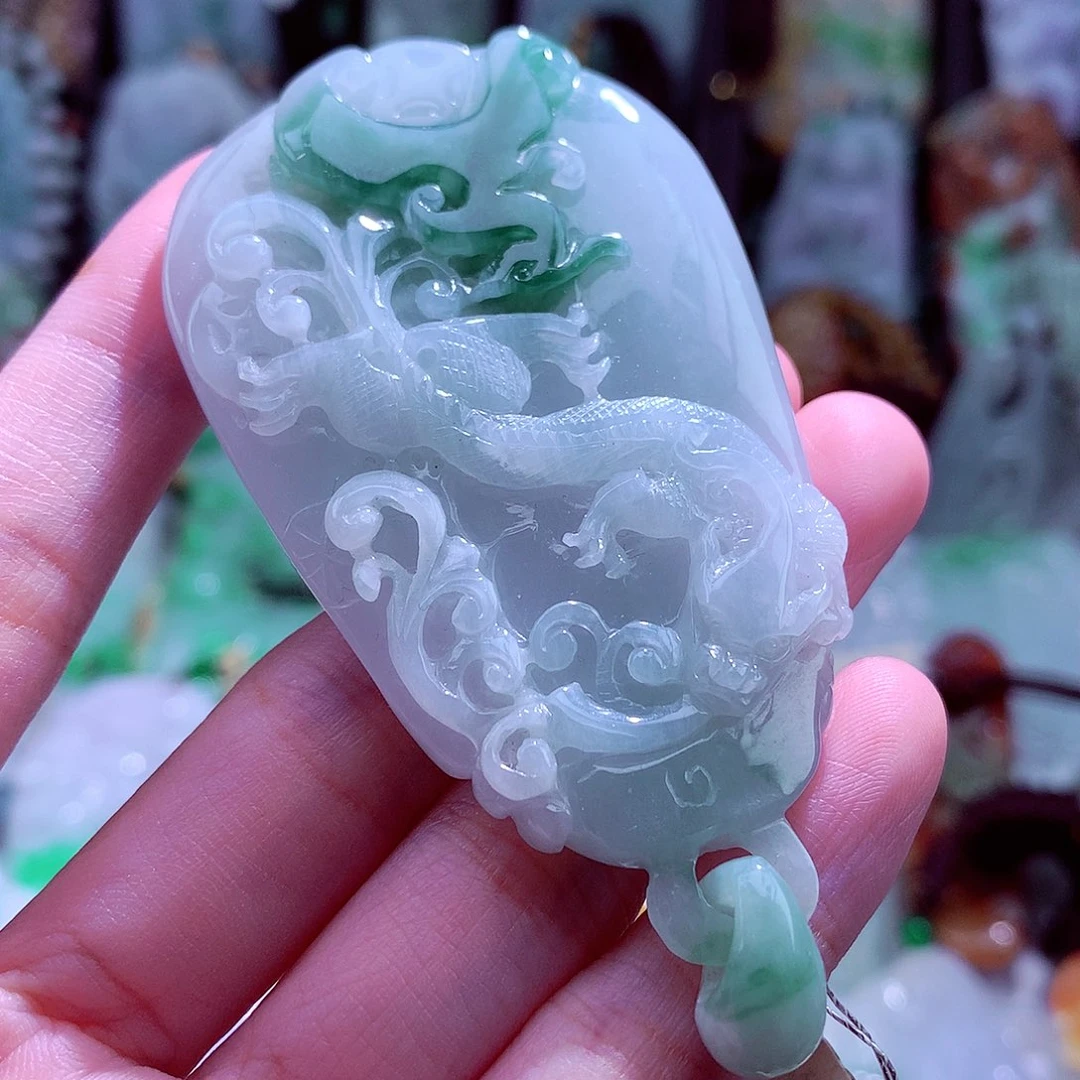 颈饰未镶嵌翡翠天然