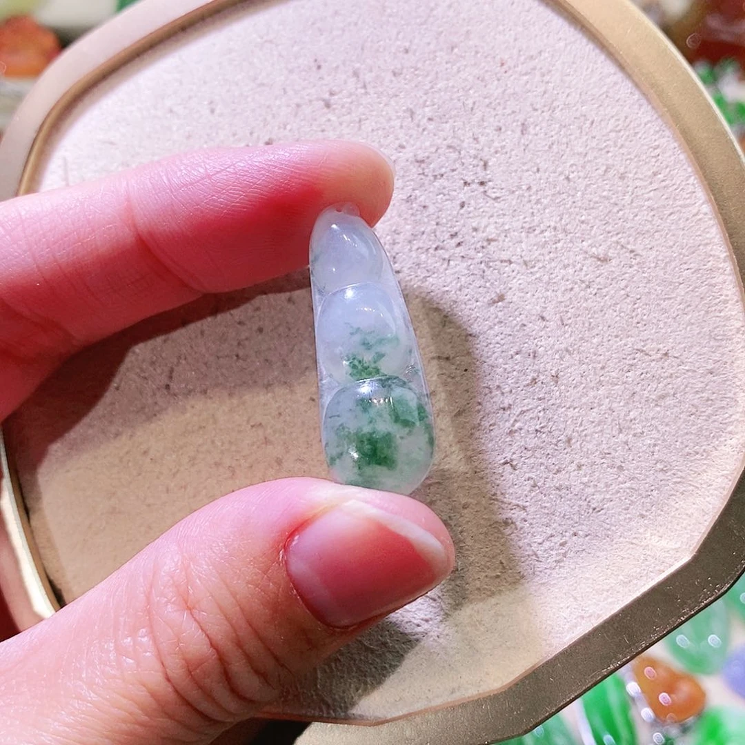 【闪购商品】翡翠挂件未镶嵌裸石