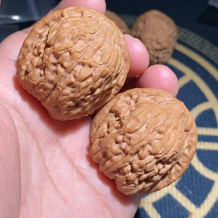 【闪购商品】文玩核桃吊坠大*门金钱豹