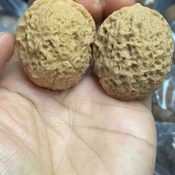把件文玩核桃云南铁核桃基地8