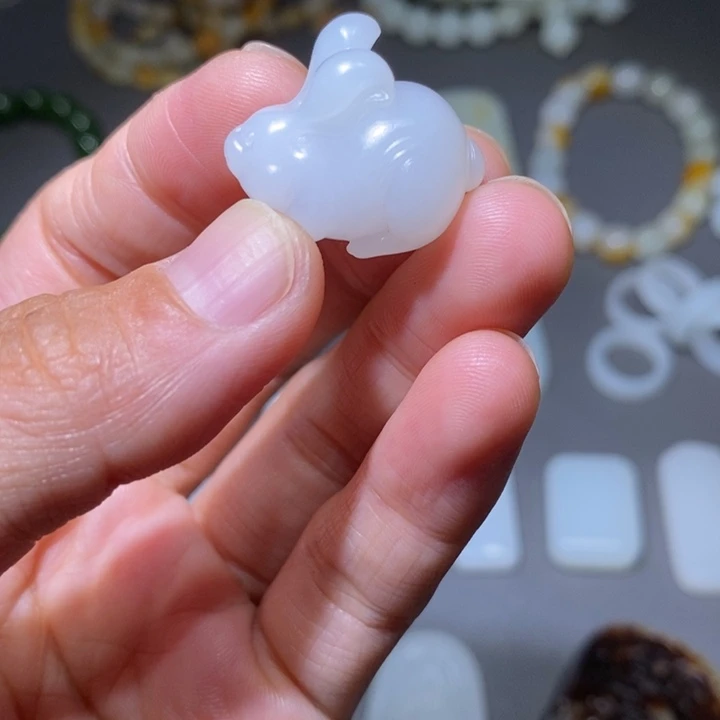 颈饰未镶嵌和田玉