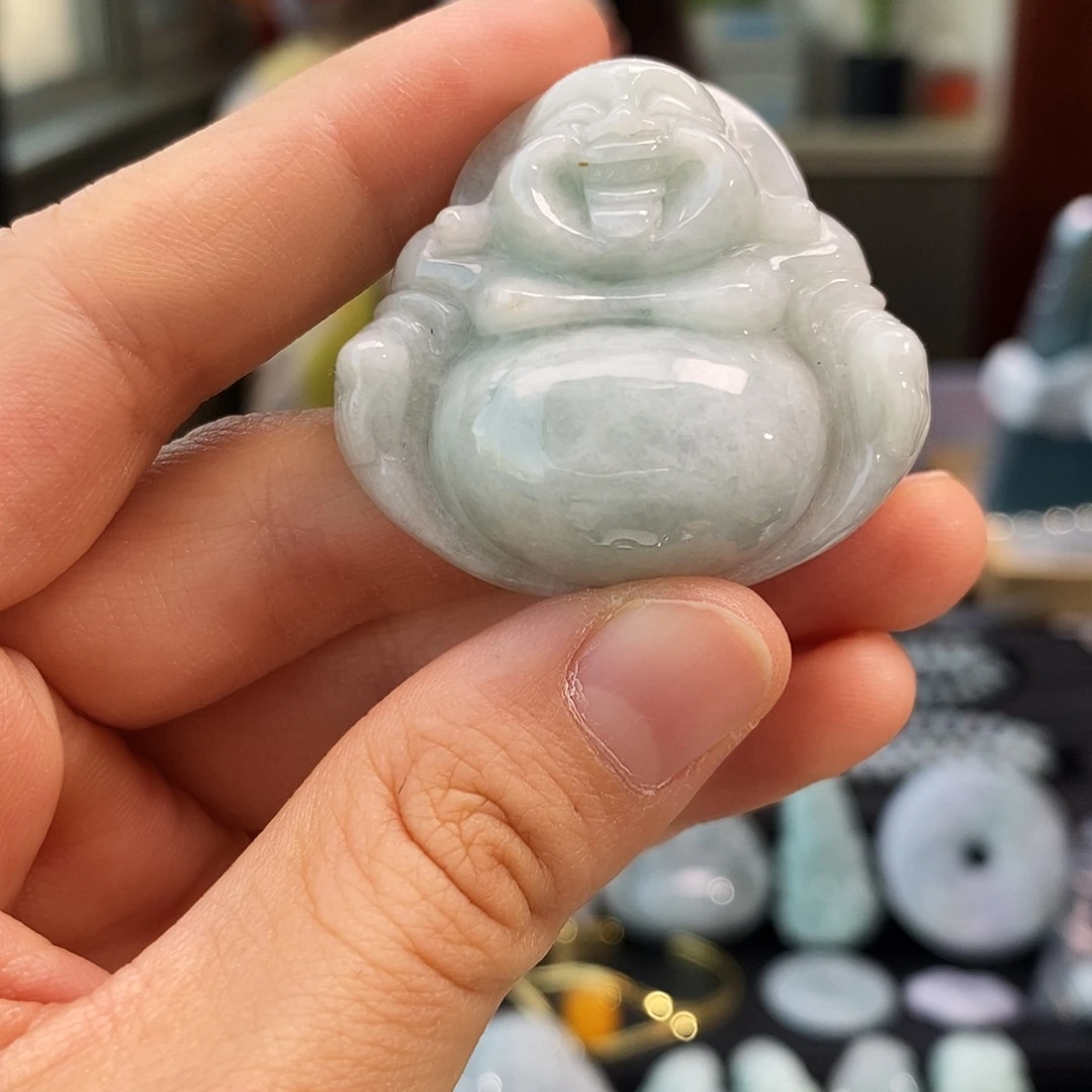 翡翠未镶嵌颈饰佛公