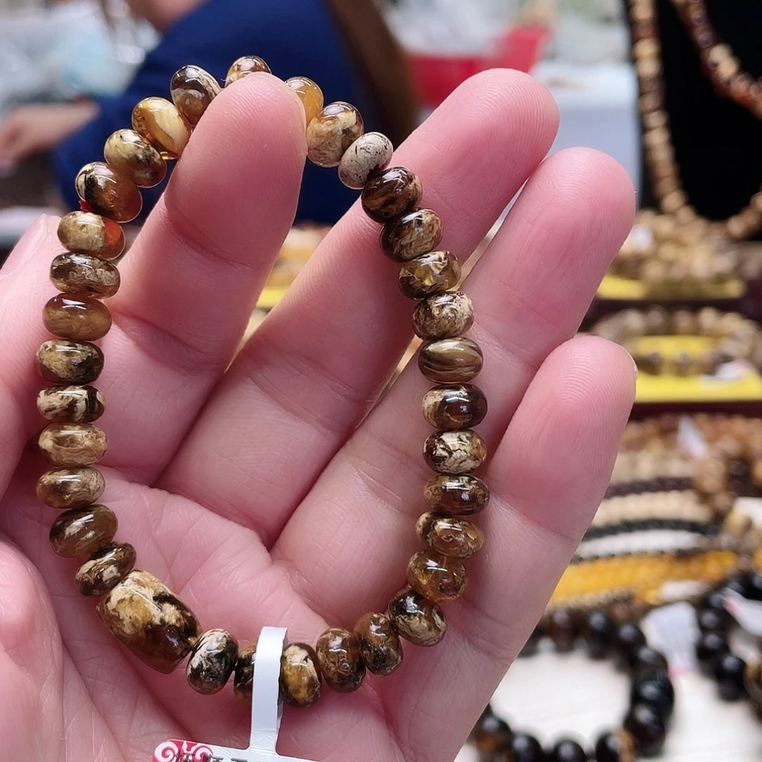 琥珀裸石未镶嵌八11392