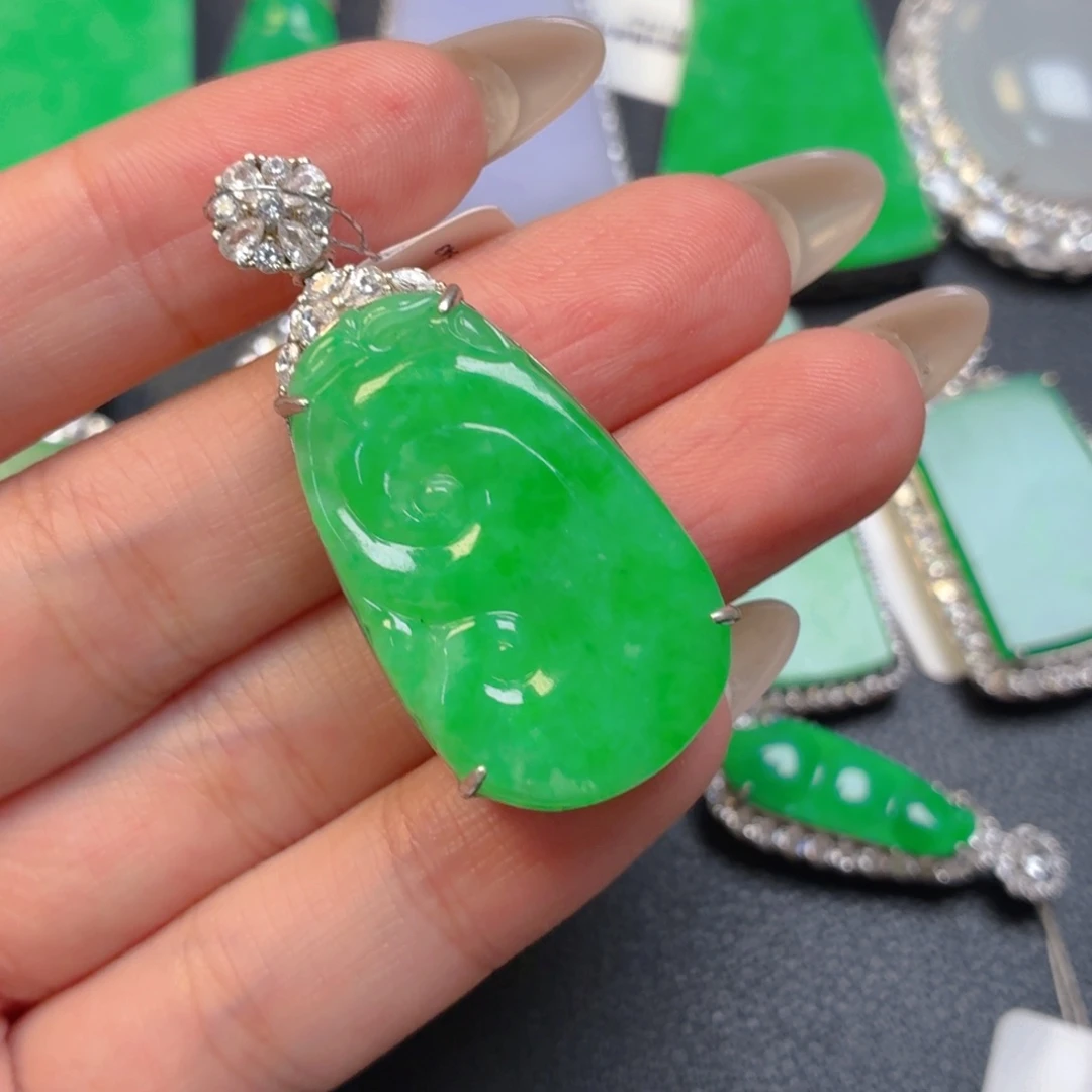 翡翠银S925镶嵌颈饰