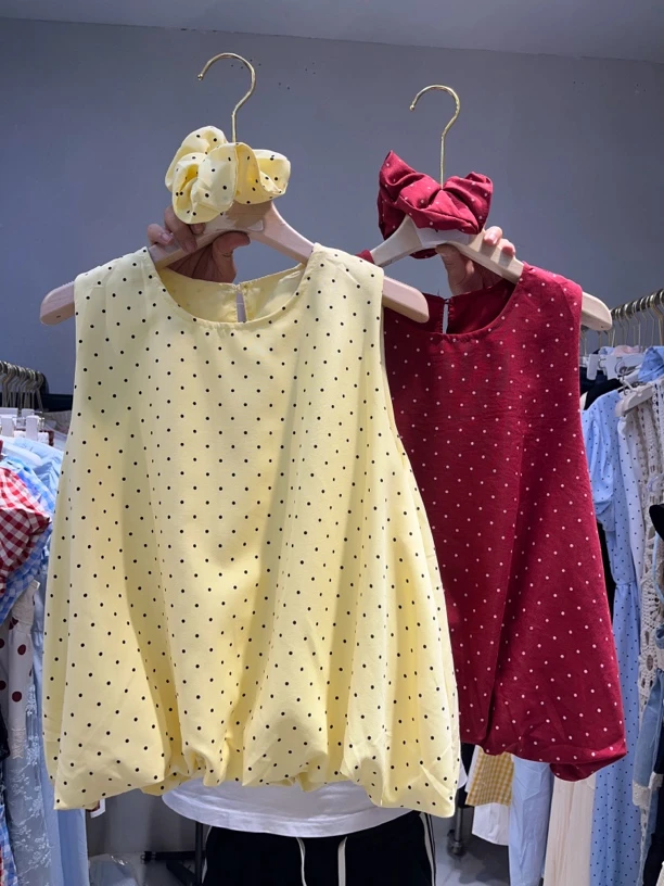 CC家-韩系减龄款发圈波点上衣两件套