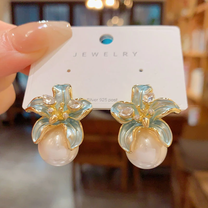 铜合金锆石耳饰 欧美大气几何花瓣珍珠耳钉高级感气质百搭耳环