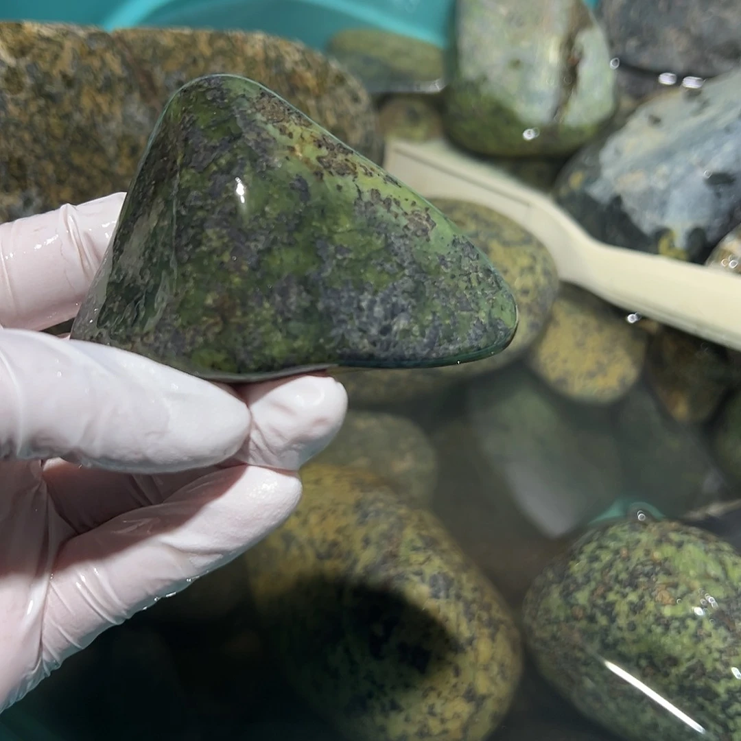 未镶嵌蛇纹石玉西藏藏玉药王石老*。