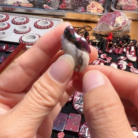 【闪购商品】天然辰砂天然原矿朱砂吊坠