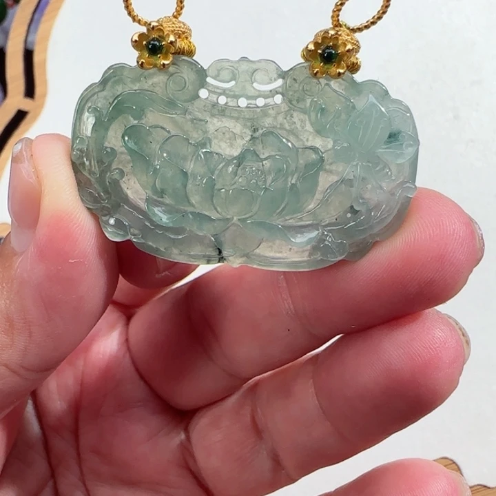 翡翠未镶嵌颈饰复古