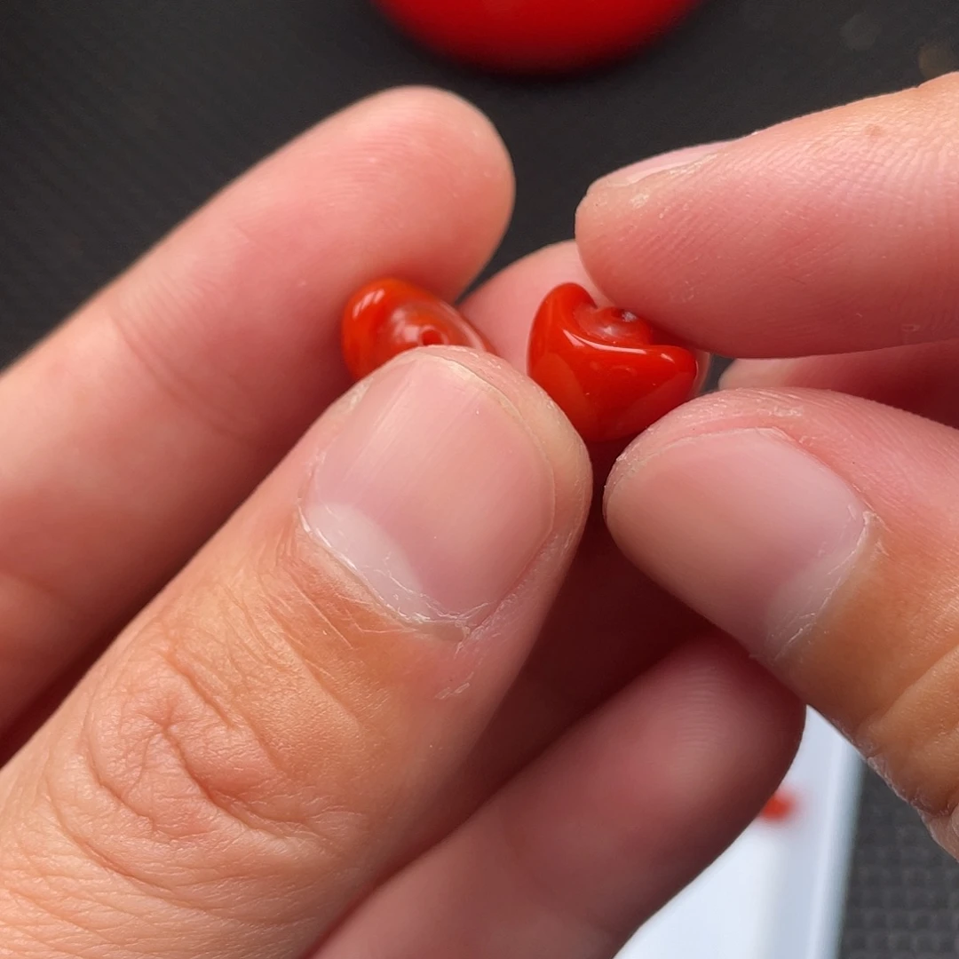 南红玛瑙未镶嵌8*12柿子红上下孔元宝一组2颗