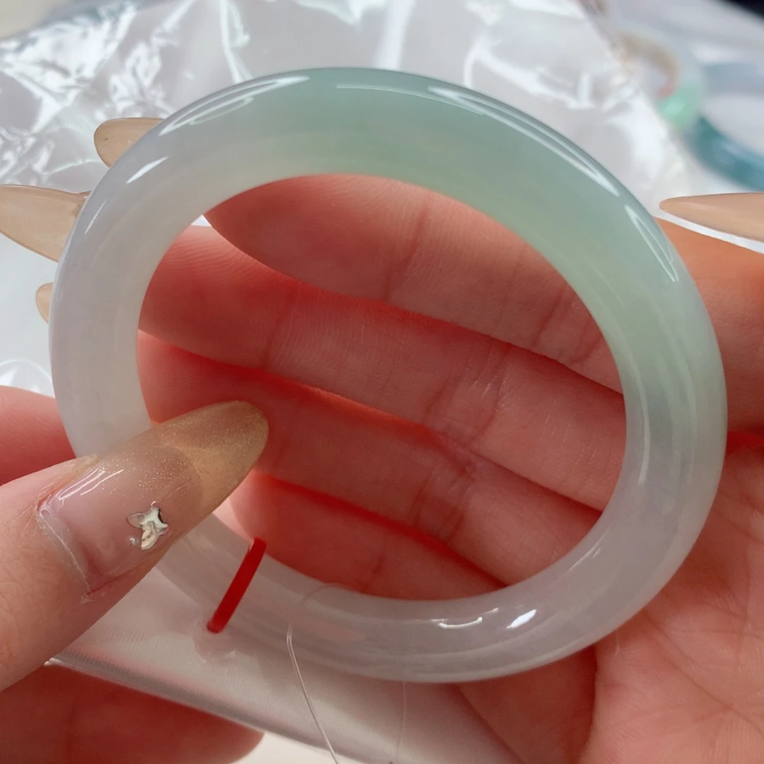 翡翠手镯未镶嵌雪*。51.7 圆条