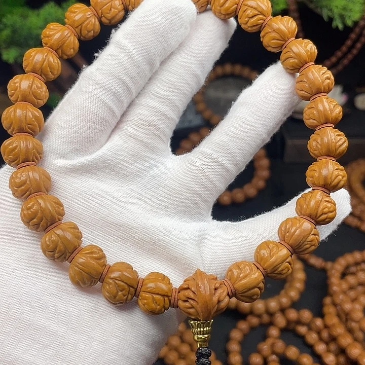 M***K吊坠桃核秦岭龙纹桃核