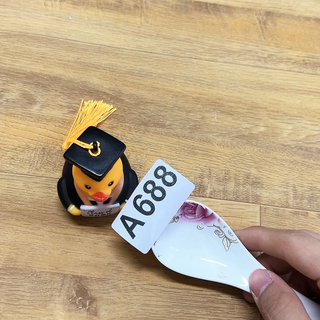 六餐13677947027有事打电话发20个……………………