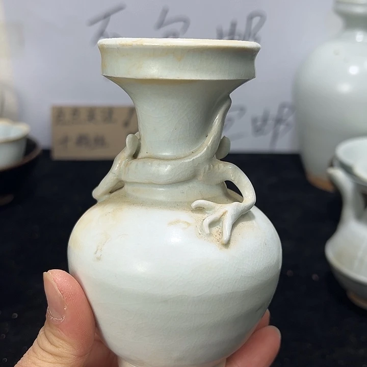 陶其他青白瓷龙尊标本