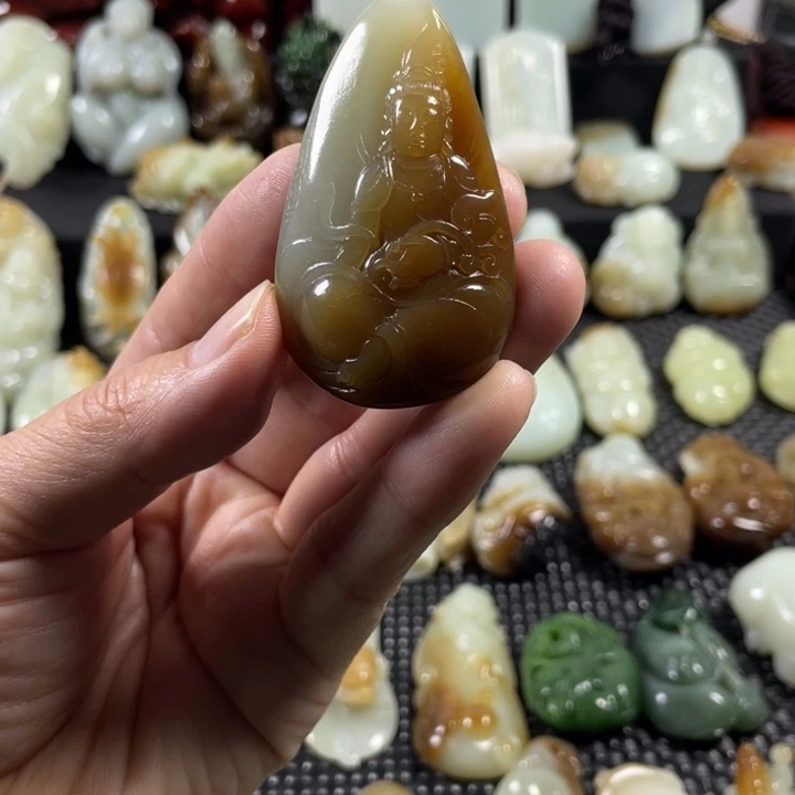 和田玉（糖玉）未镶嵌颈饰
