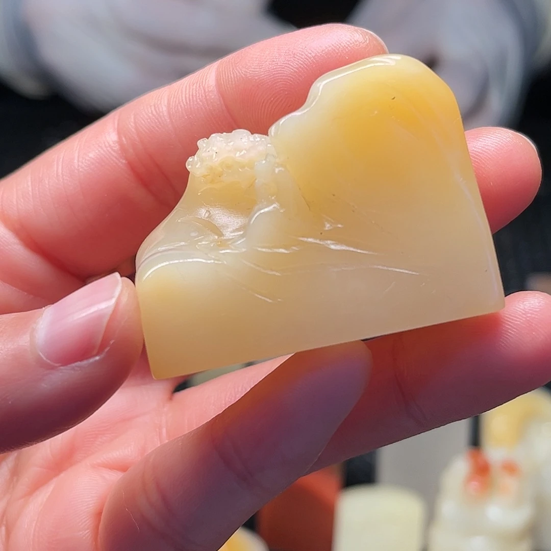 寿山石印石这种现象很明显了