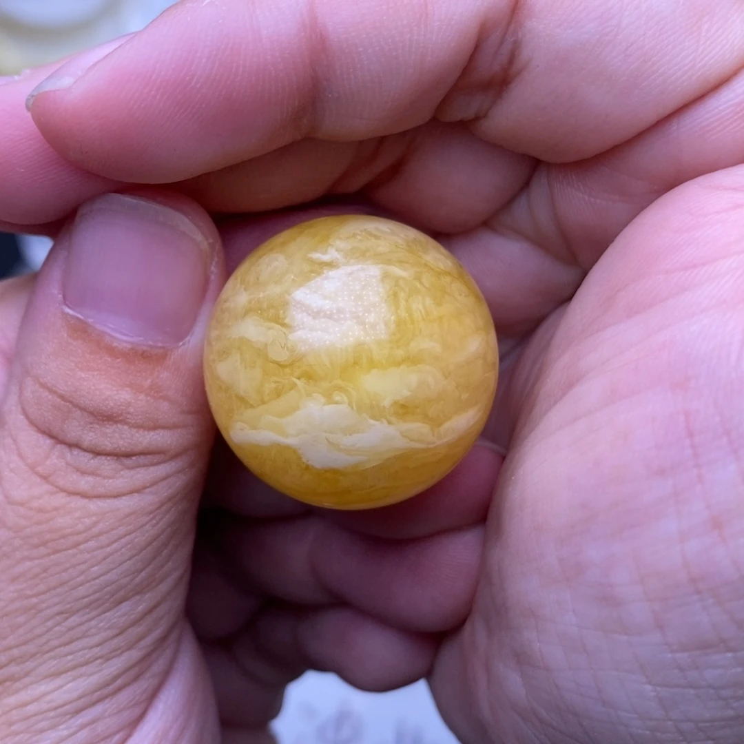 琥珀未镶嵌裸石39
