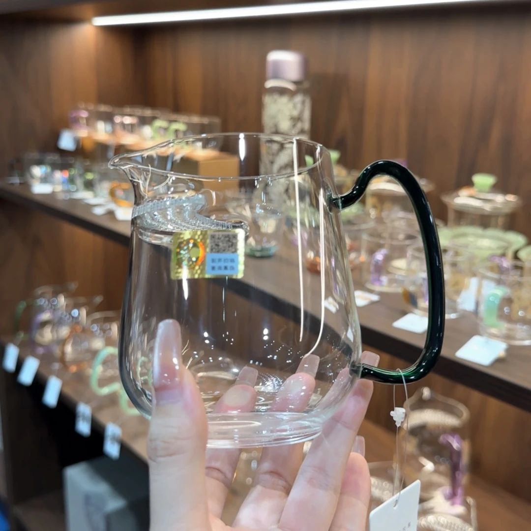 禾器丰然墨绿色。。。。。