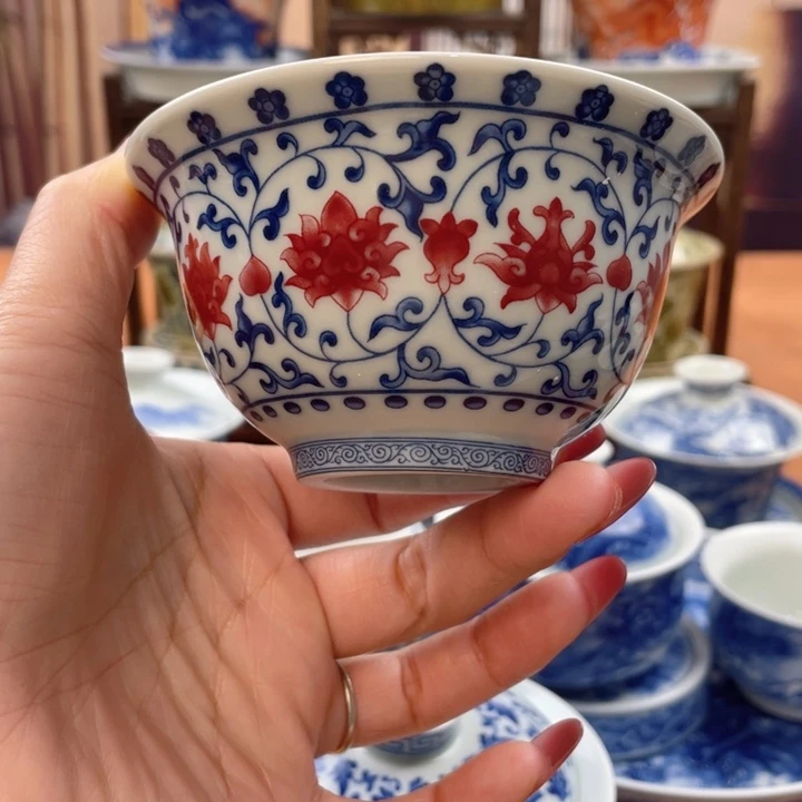 陶摆件釉里红缠枝莲压手杯