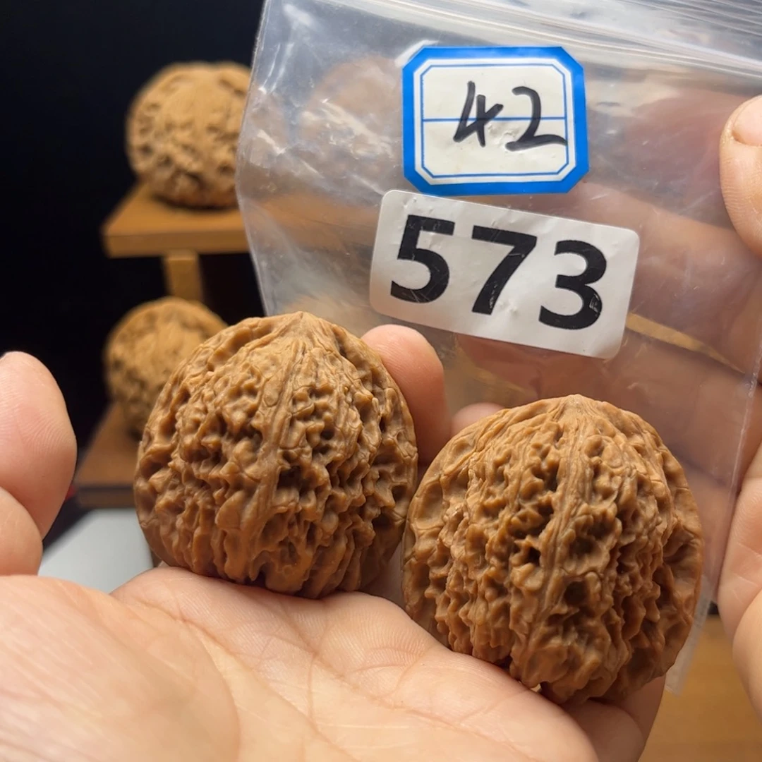 吊坠文玩核桃南疆42凹底