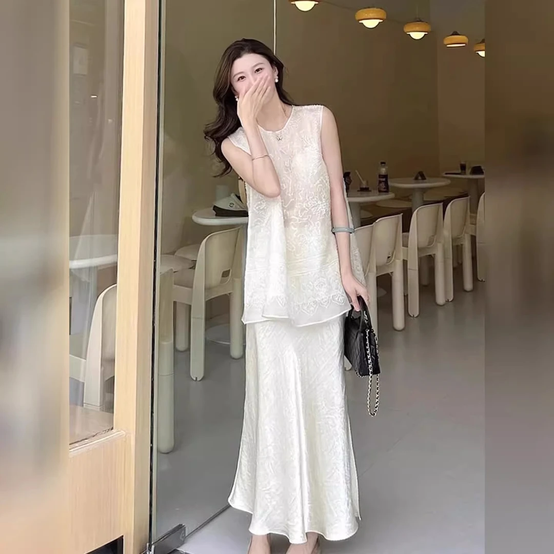 夏日绝美清冷艺术感套装女夏轻奢高级感气质白色马甲半身裙两件套