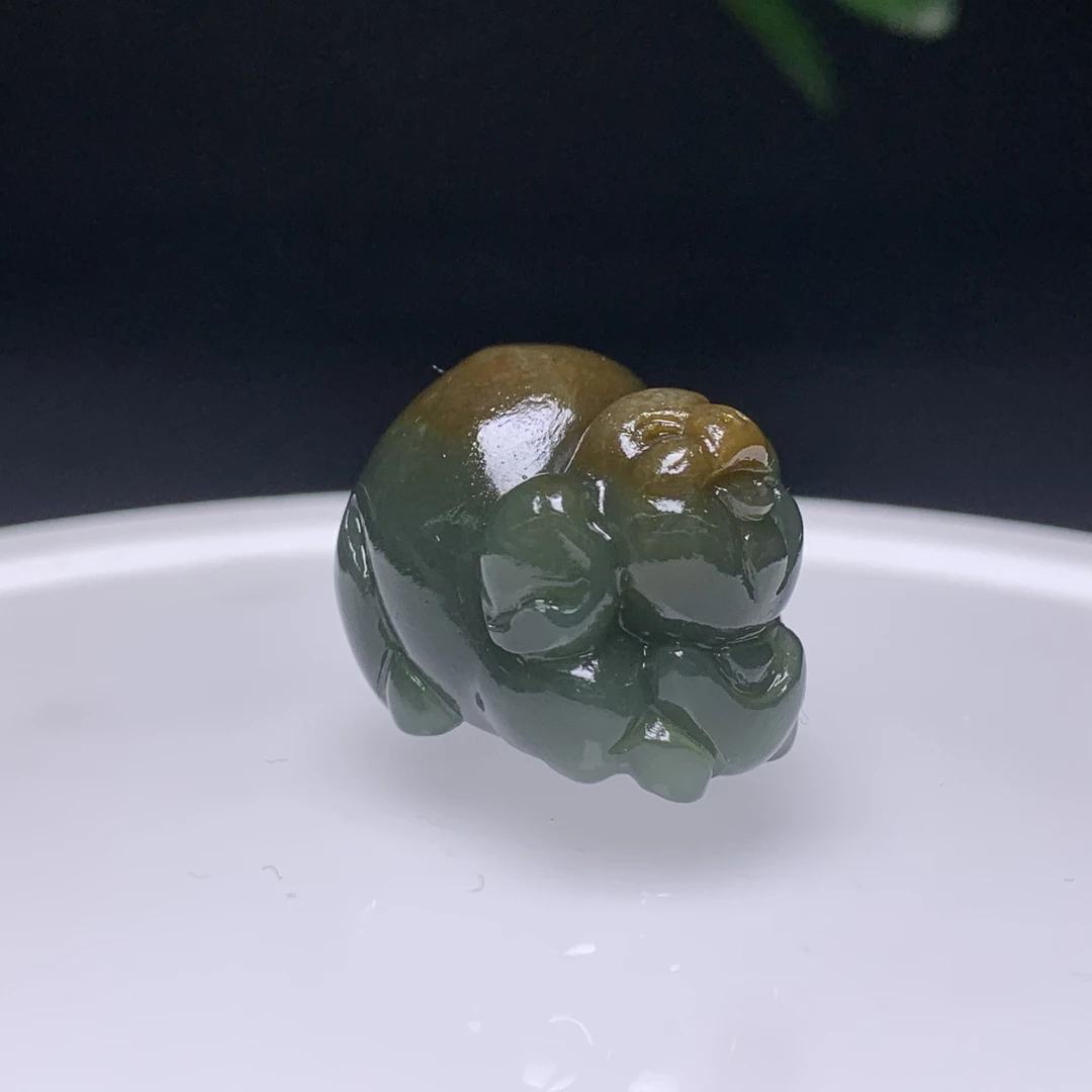 D4290珠宝玉石精选和田玉吊坠