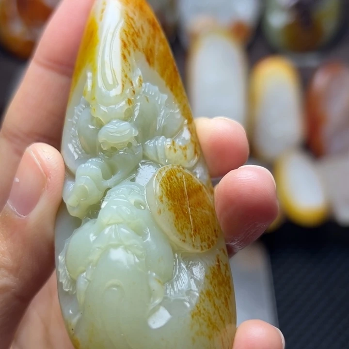 和田玉未镶嵌颈饰