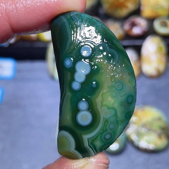 玛瑙/玉髓未镶嵌珠宝奇石