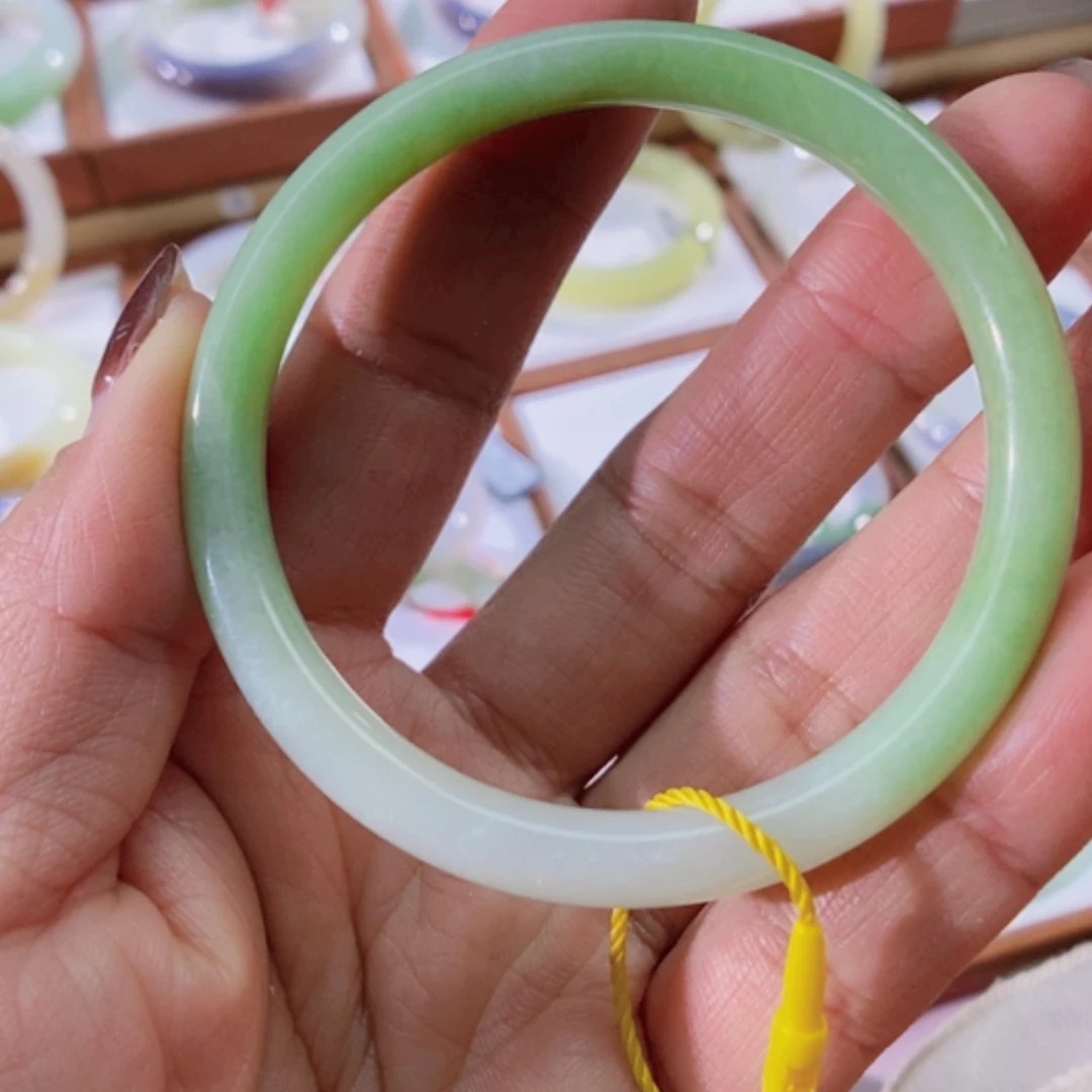 【闪购商品】未镶嵌手镯和田玉（翠青玉）