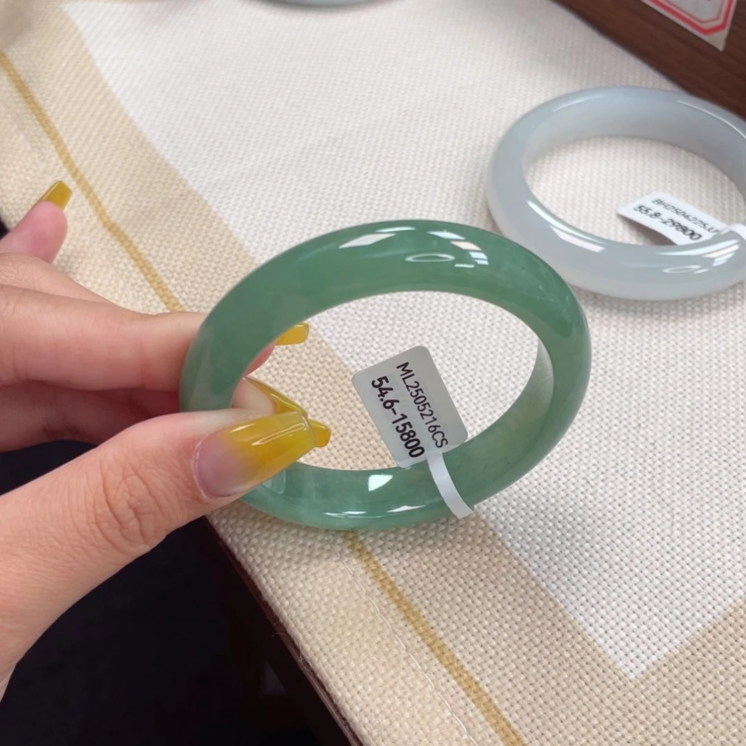 翡翠手镯未镶嵌54➕ 小万满绿战斗机31号