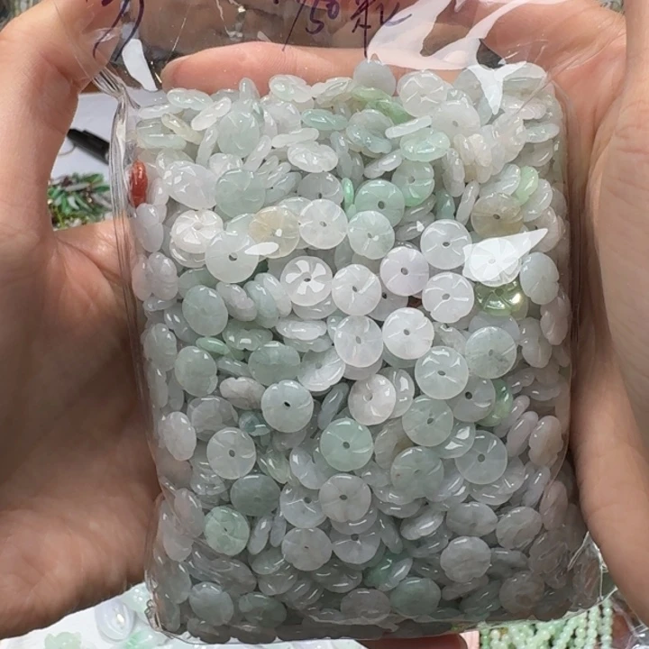 未镶嵌挂件翡翠福利20个，不包邮，拍一单邮费发货