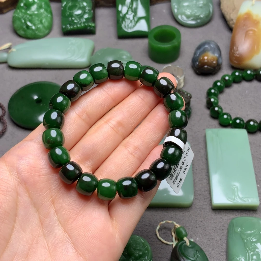 和田玉未镶嵌颈饰手串