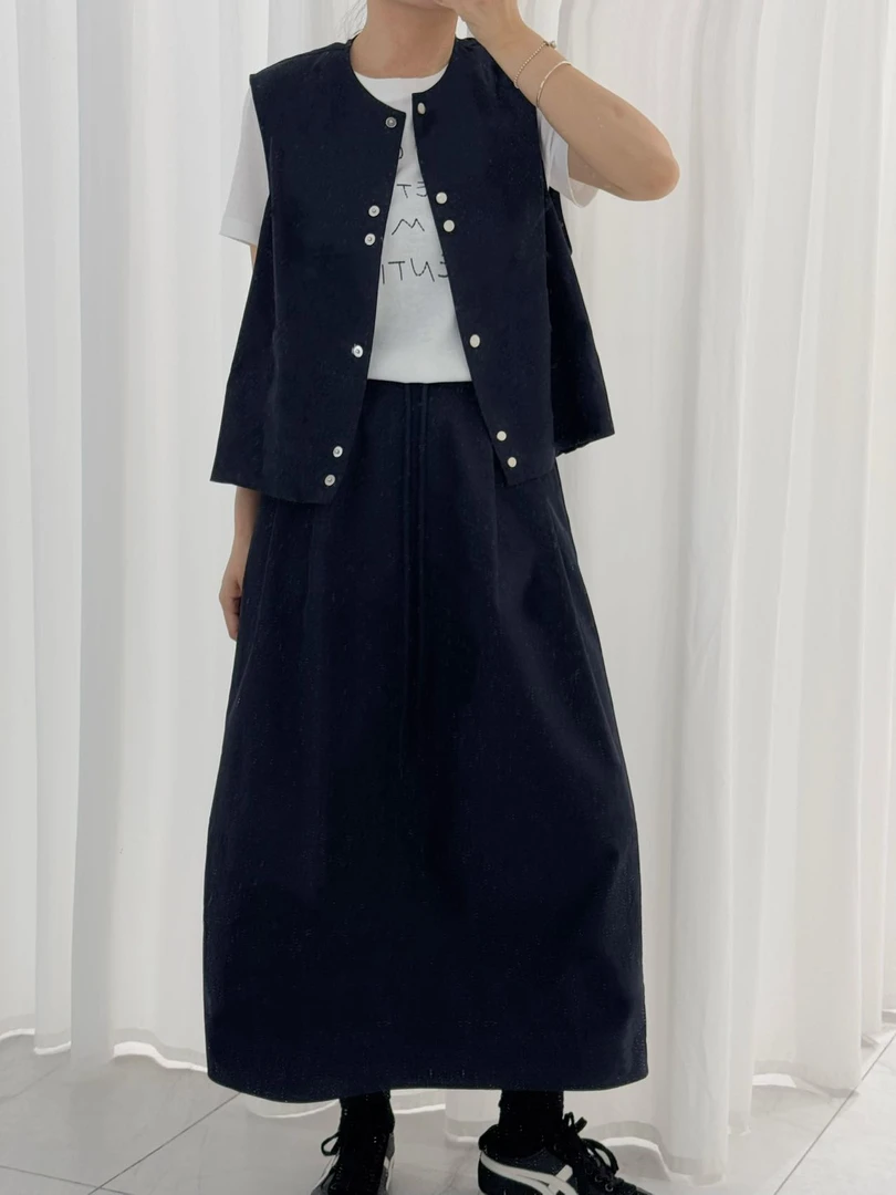 李园家2号店-8595-休闲款机能风工装马甲外套+T恤半身裙