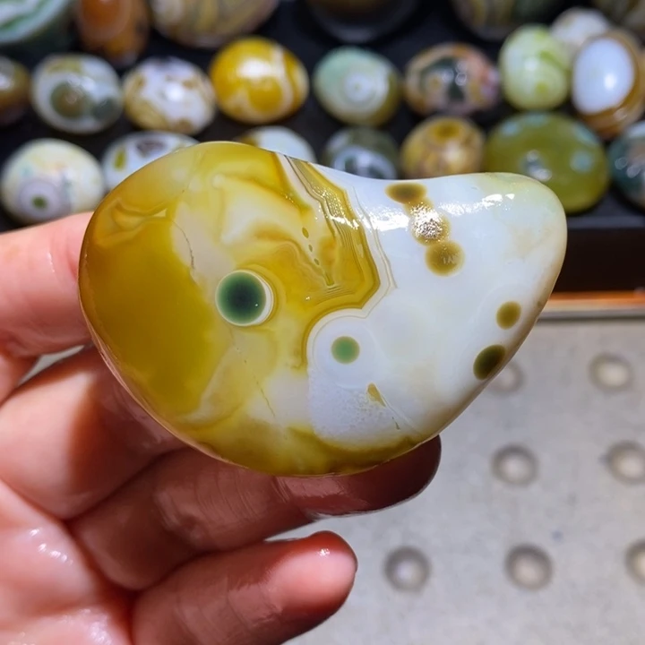 未镶嵌玛瑙/玉髓珠宝半成品14