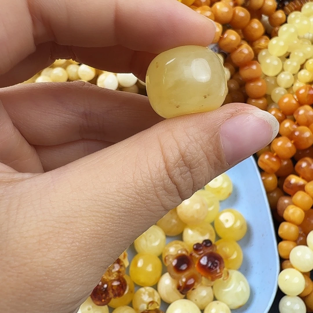 琥珀未镶嵌珠宝奇石